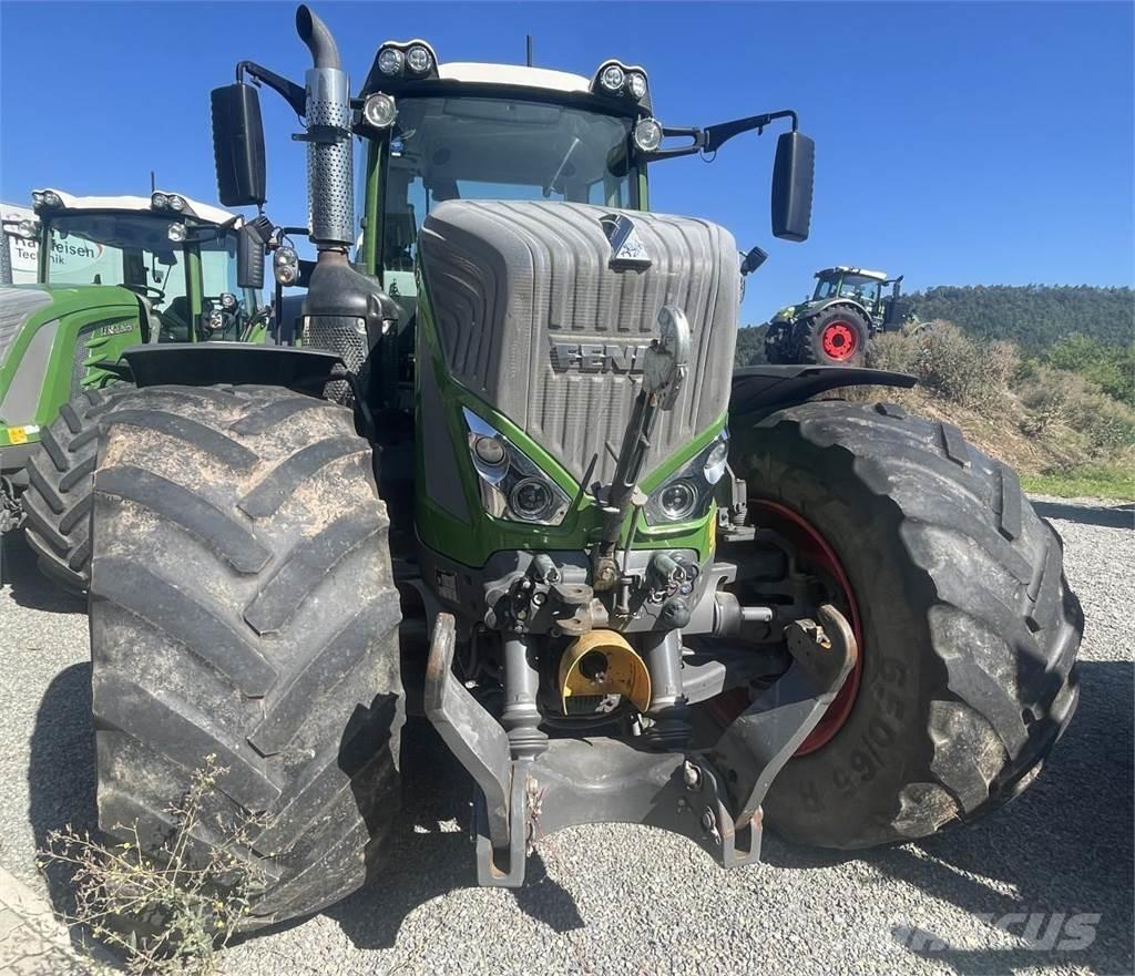 Fendt 933 Vario Traktorok
