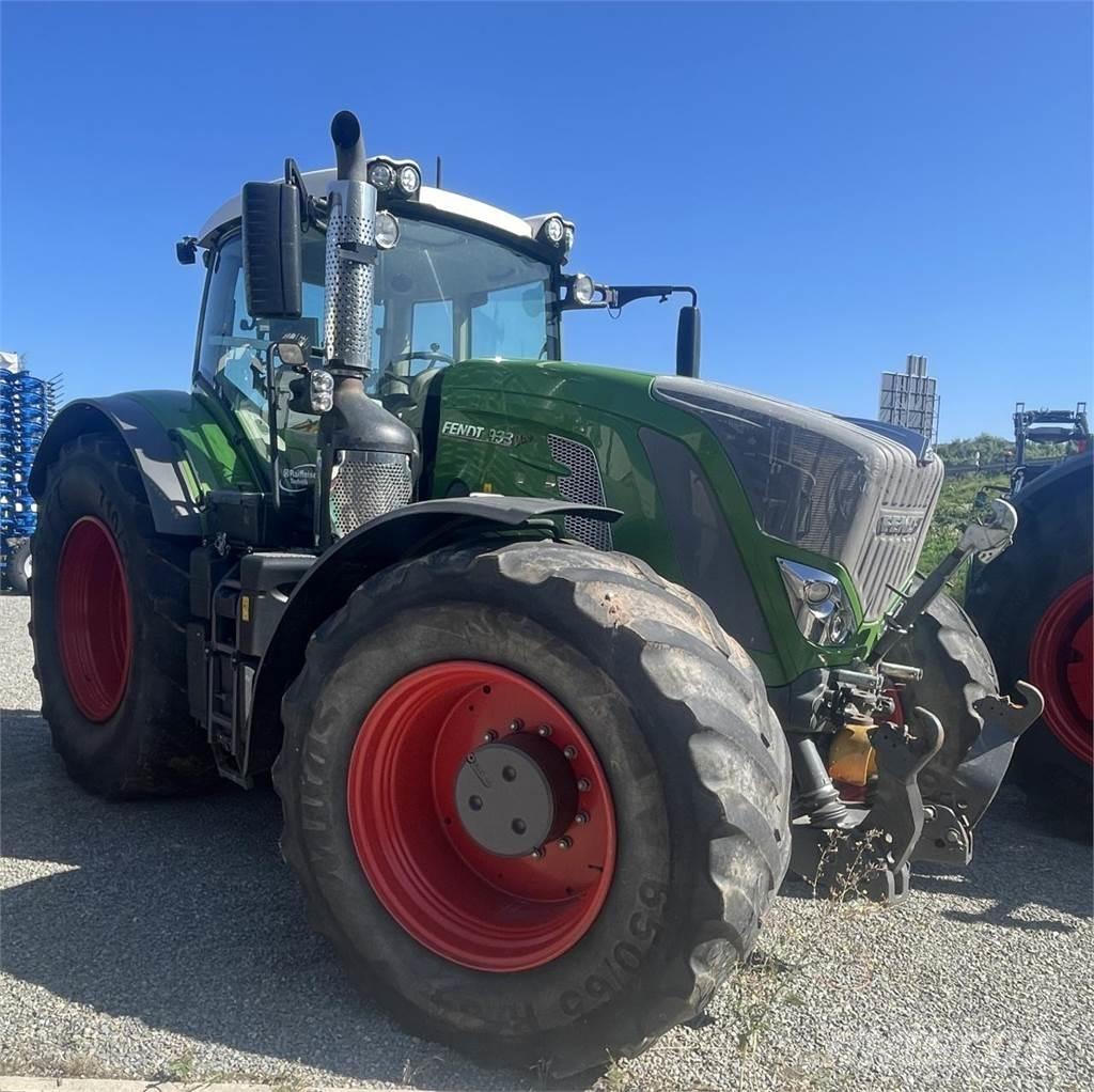 Fendt 933 Vario Traktorok