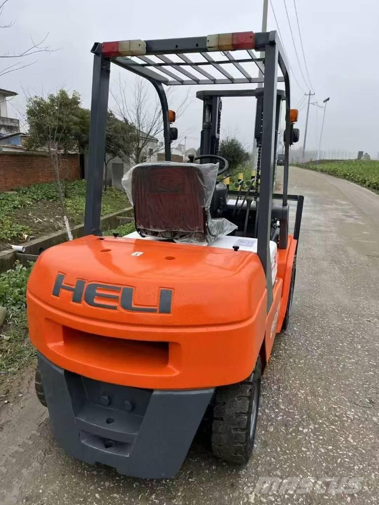 Heli 30 Teleszkópos rakodók