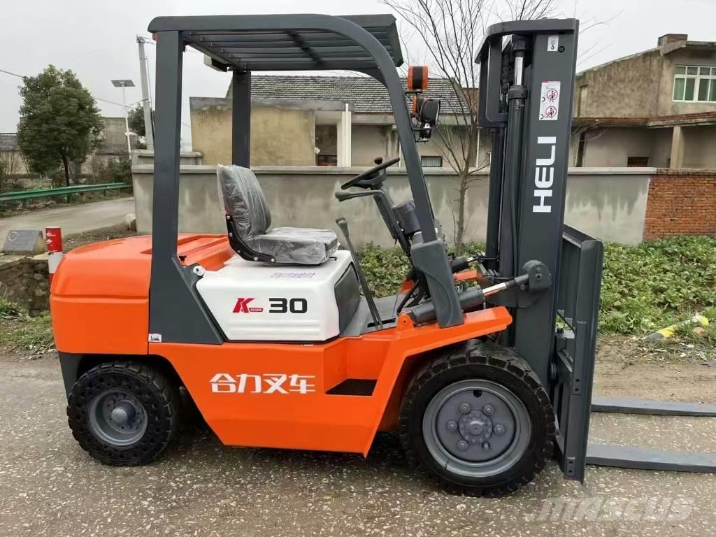 Heli 30 Teleszkópos rakodók