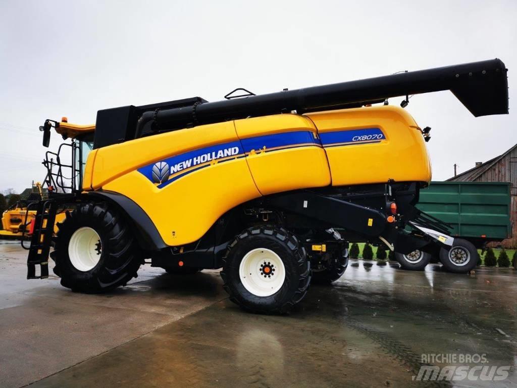 New Holland CX8070 Kombájnok