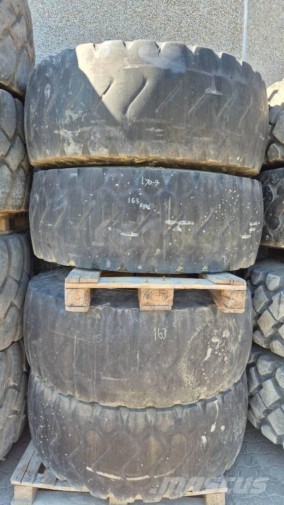  Hjulsæt 23.5R25 Gumiabroncsok, kerekek és felnik