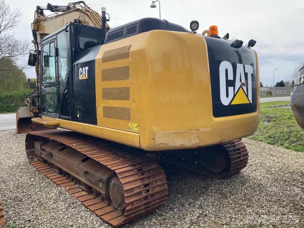 CAT 323FL Lánctalpas kotrók