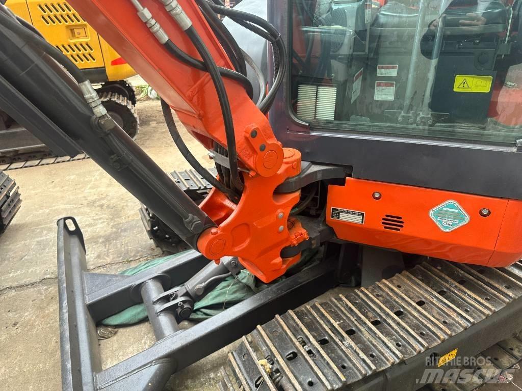 Kubota U 35 Mini kotrók < 7t