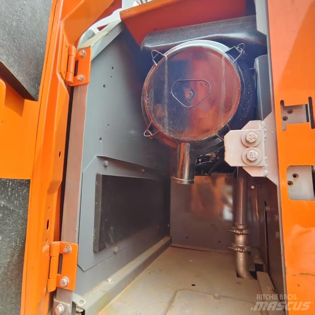 Hitachi ZX 210 Lánctalpas kotrók