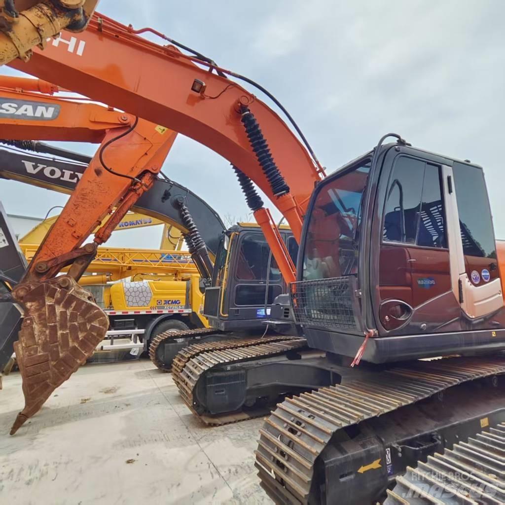 Hitachi ZX 210 Lánctalpas kotrók