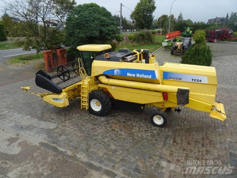 New Holland TC 54 Kombájnok