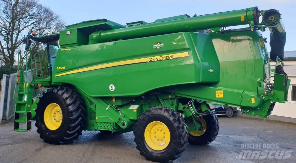 John Deere T 560 i Kombájnok
