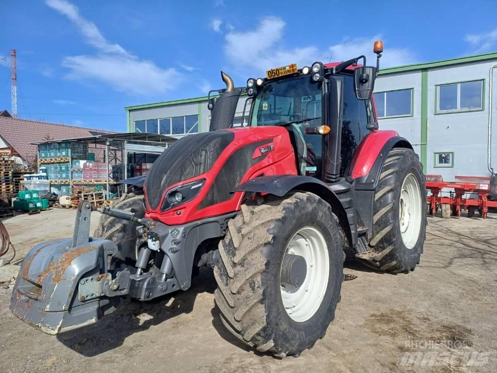 Valtra T 254 Traktorok