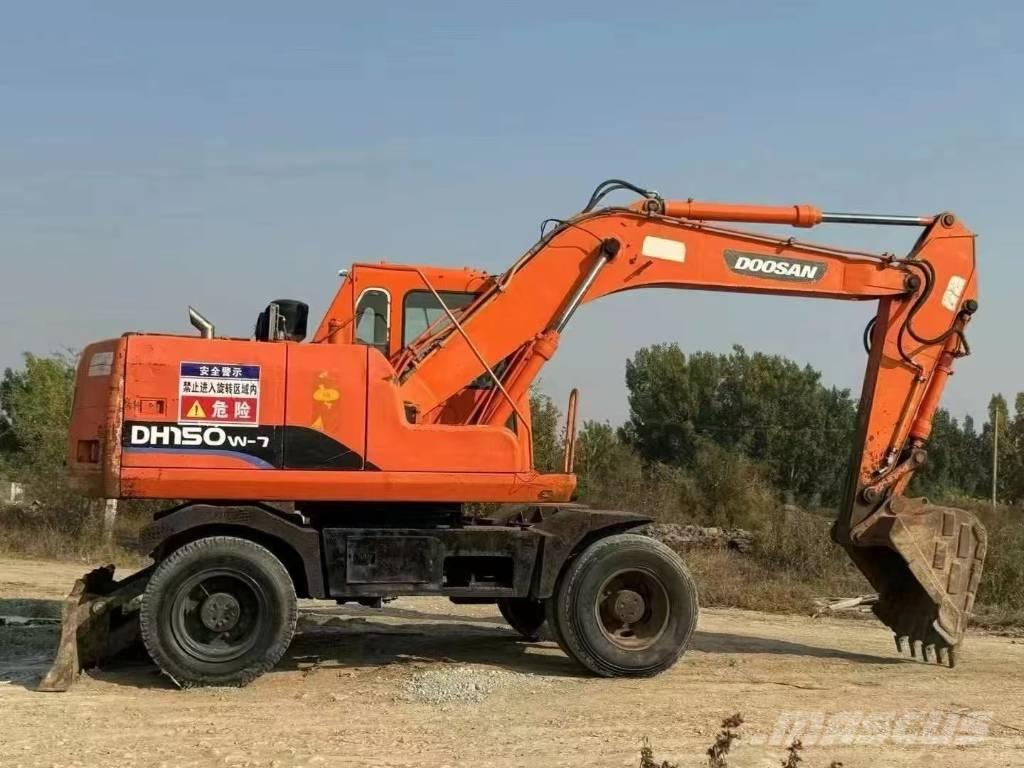 Doosan DH150W Gumikerekes kotrók