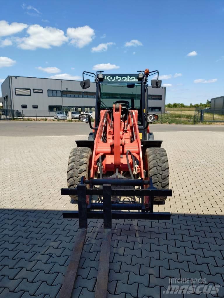 Kubota R 070 Gumikerekes homlokrakodók