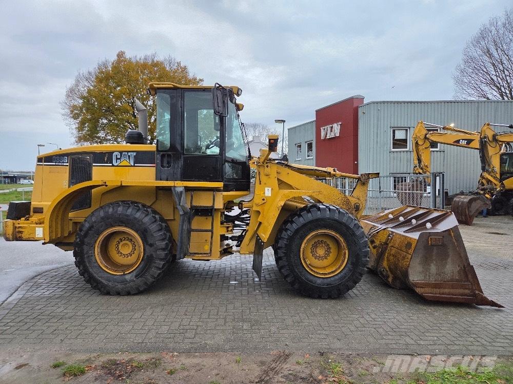 CAT 938G Gumikerekes homlokrakodók