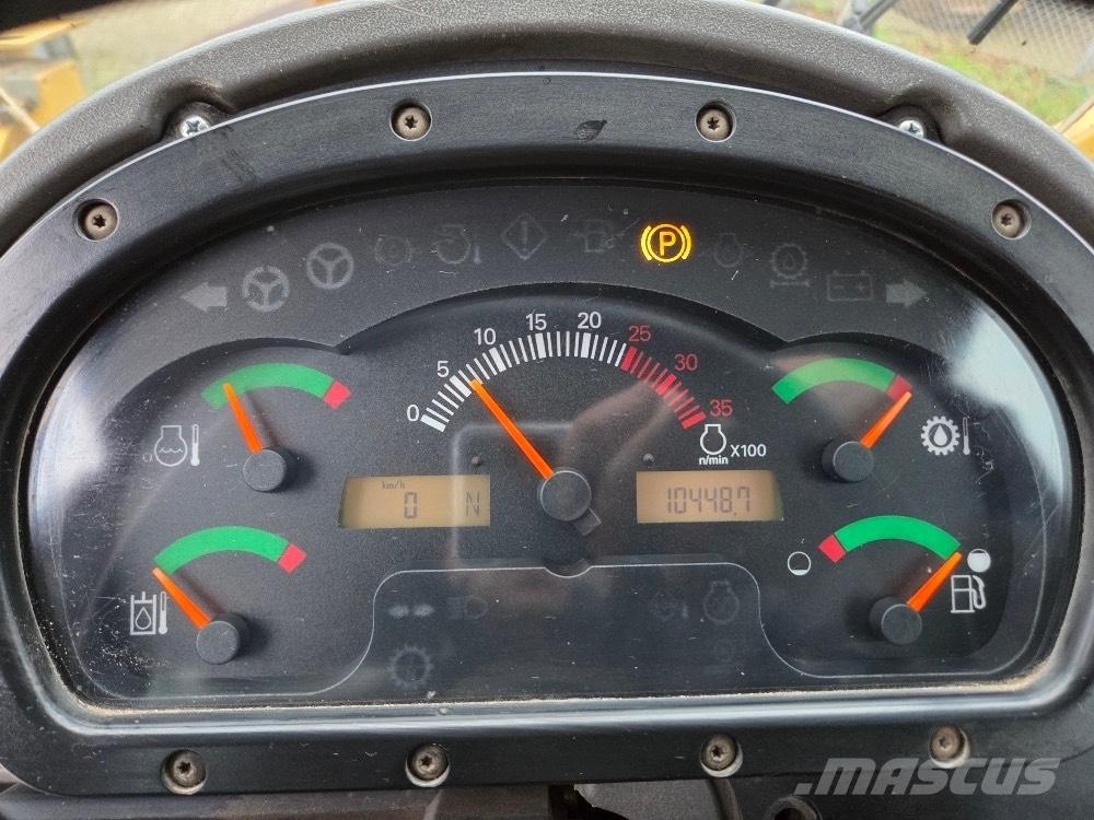 CAT 938G Gumikerekes homlokrakodók