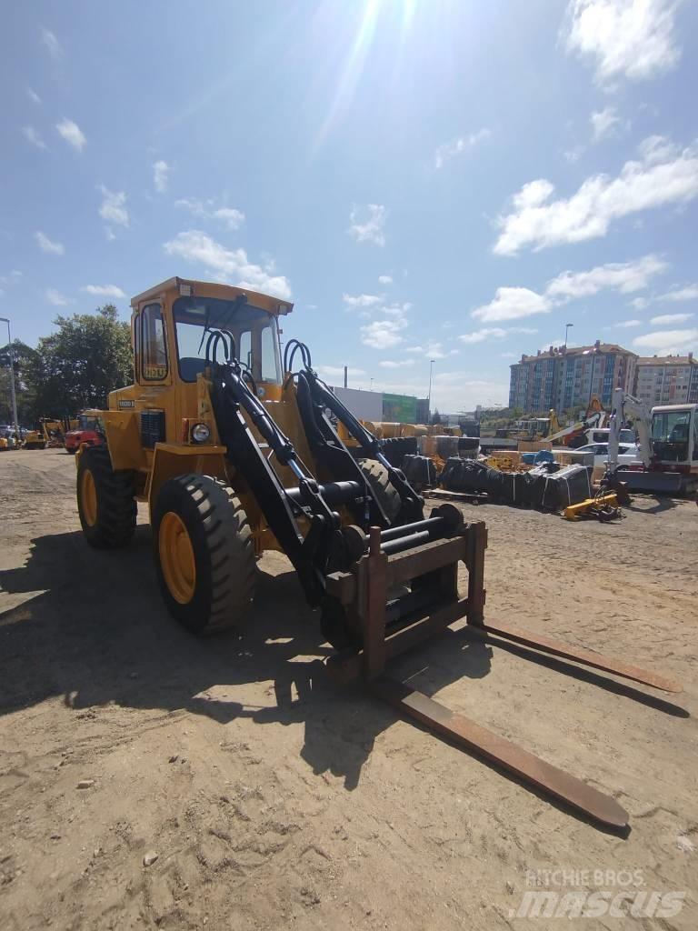 Volvo BM 4200 Gumikerekes homlokrakodók