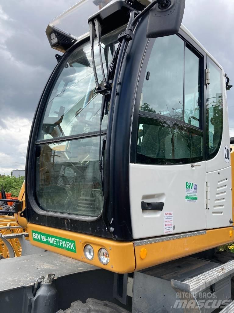 Liebherr A 918 Gumikerekes kotrók