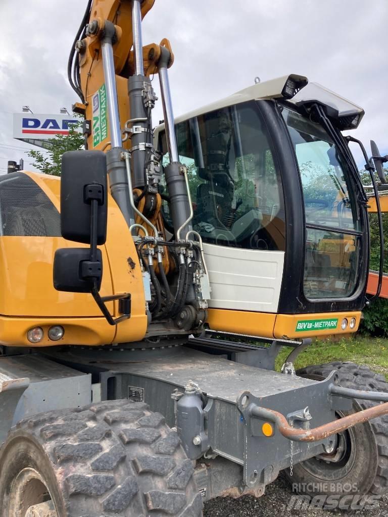 Liebherr A 918 Gumikerekes kotrók