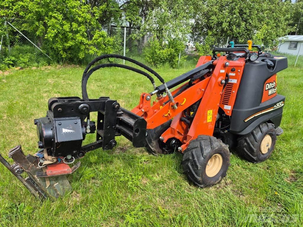 Ditch Witch R300 Árokásók