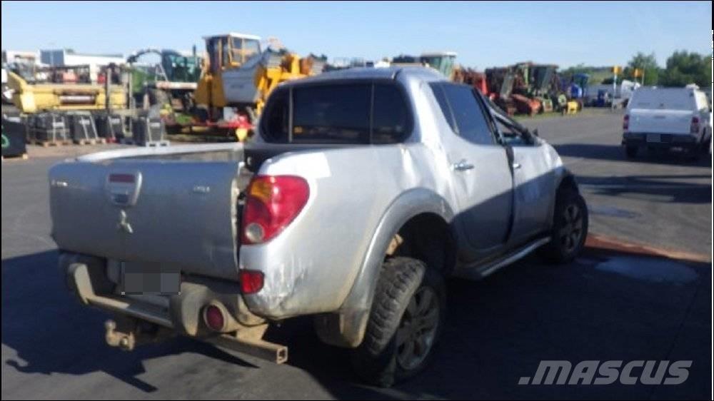 Mitsubishi L 200 3 Kis teherszállító/Platós kocsi