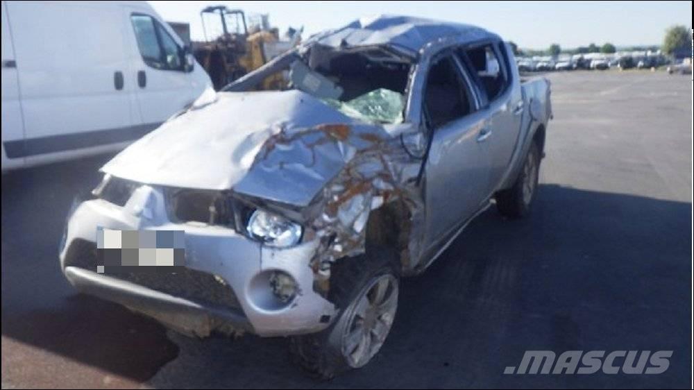 Mitsubishi L 200 3 Kis teherszállító/Platós kocsi