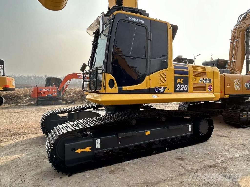 Komatsu 220 Lánctalpas kotrók
