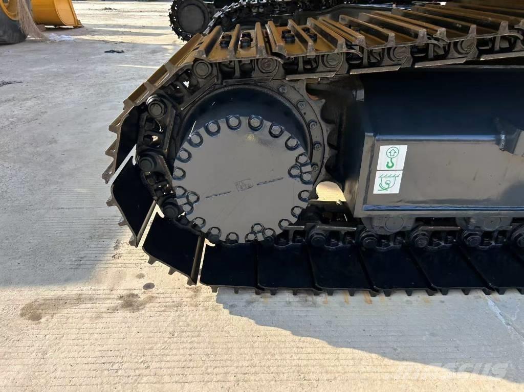 Komatsu 220 Lánctalpas kotrók