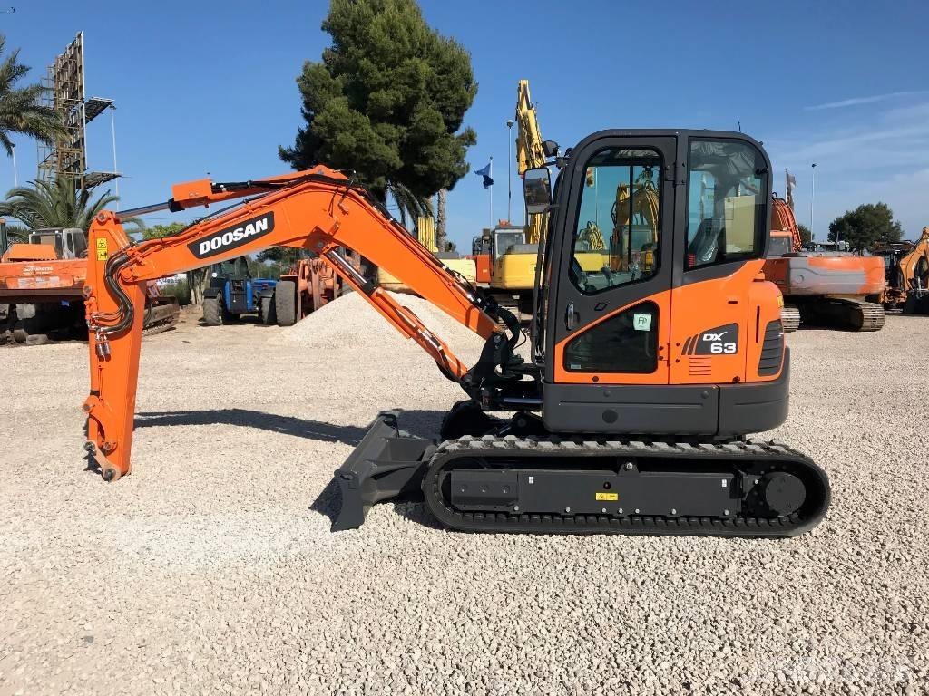 Doosan DX 63-3 Mini kotrók < 7t