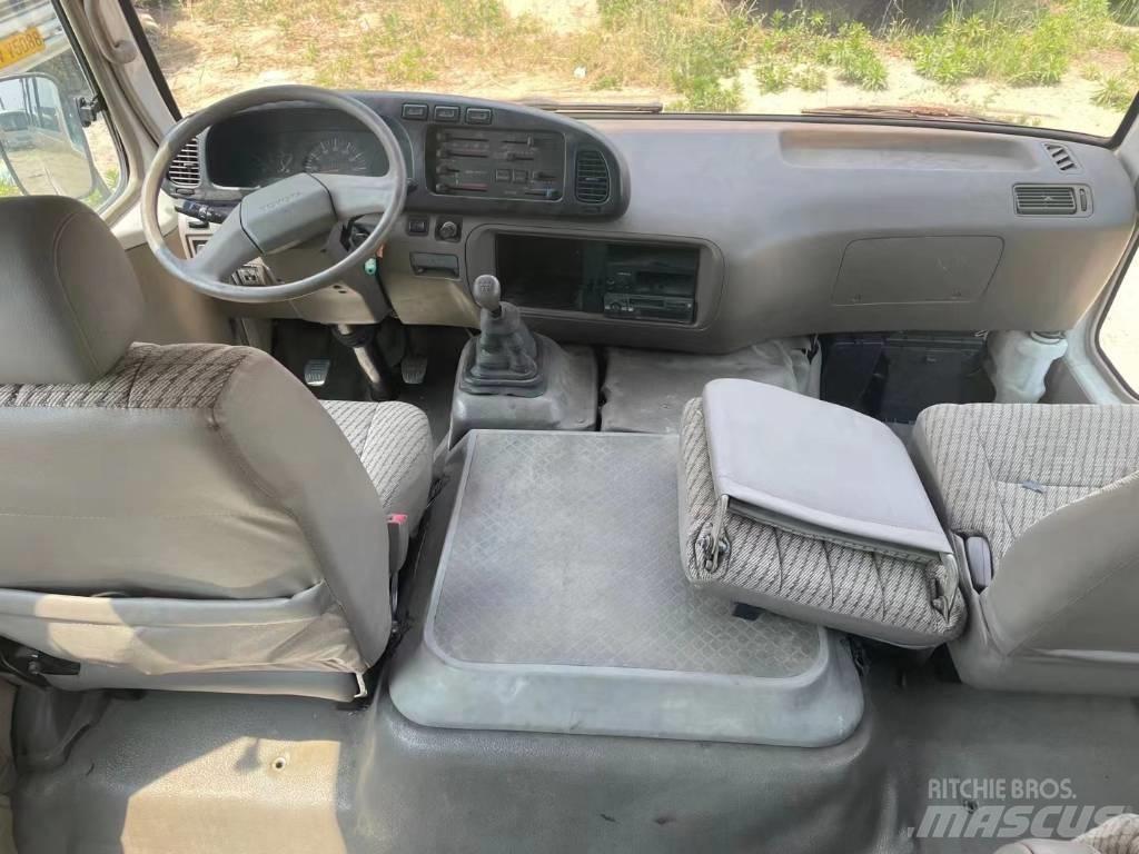 Toyota Coaster Bus Mini buszok