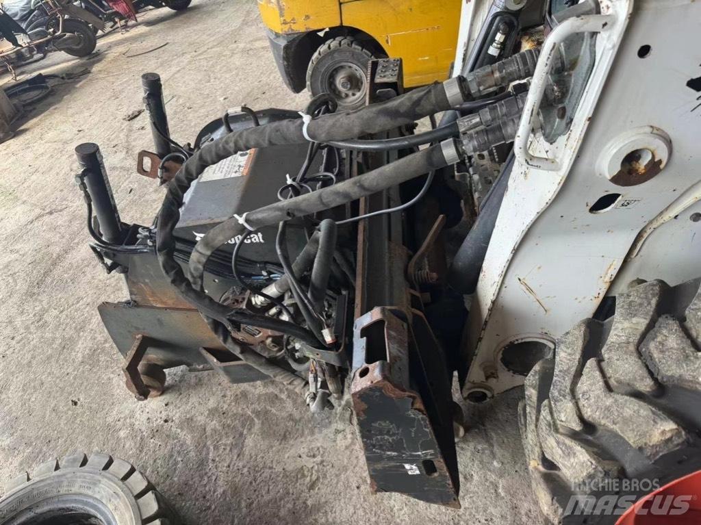 Bobcat S 750 Kompaktrakodók
