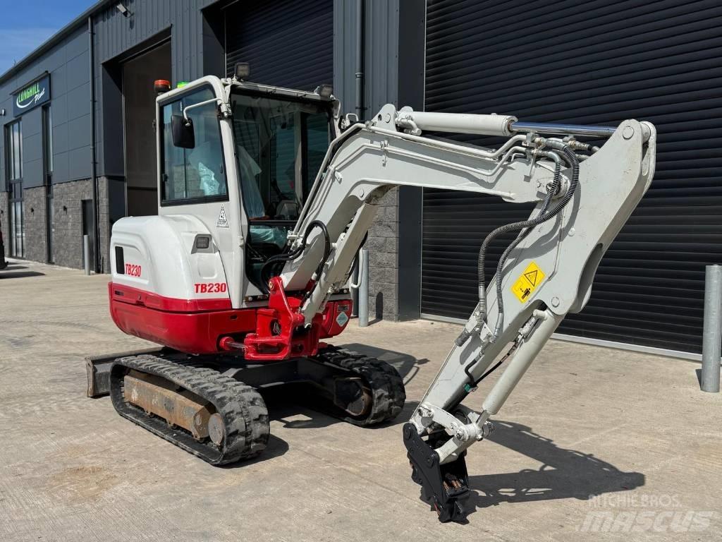 Takeuchi TB 230 Mini kotrók < 7t