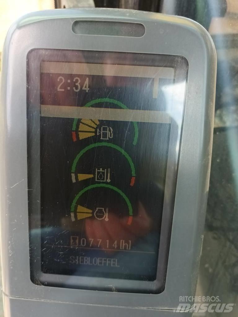 CAT 323 D L Lánctalpas kotrók