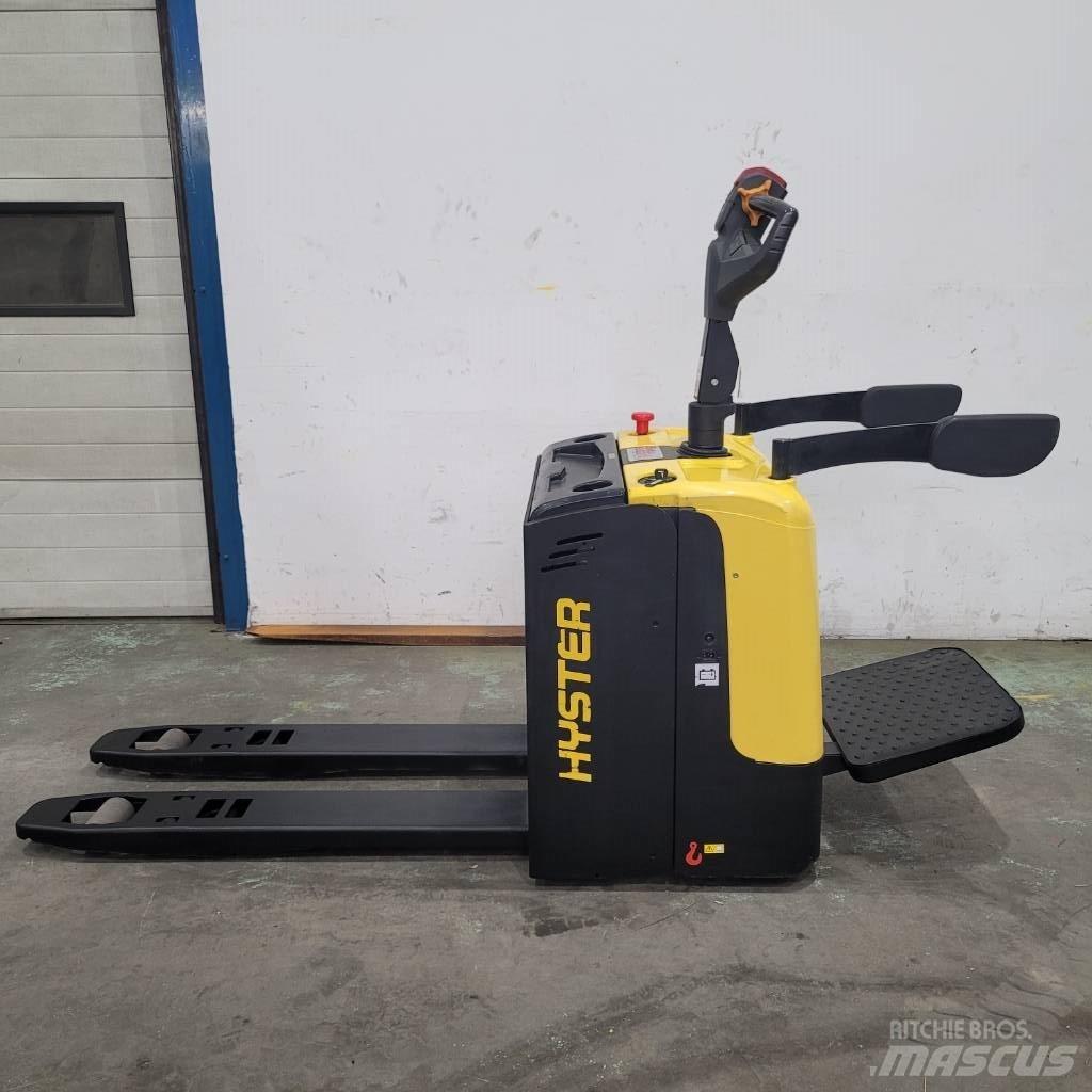 Hyster P 2.0 UTS Vezetőállásos alacsony emelőkocsi
