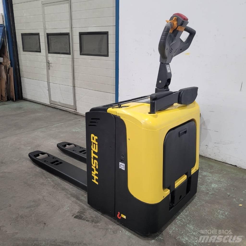 Hyster P 2.0 UTS Vezetőállásos alacsony emelőkocsi