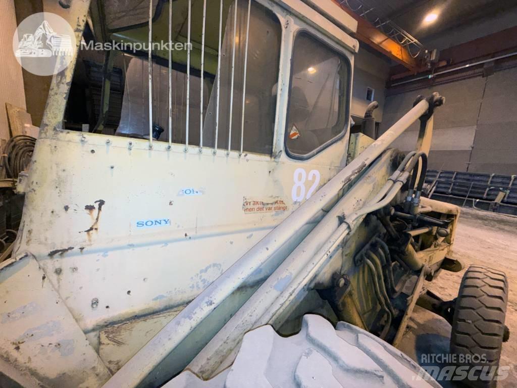 Volvo BM 2181 TD Gumikerekes homlokrakodók