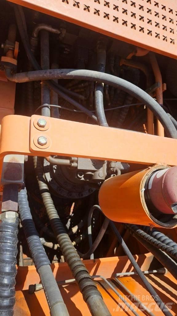Doosan DX 300 LC Lánctalpas kotrók