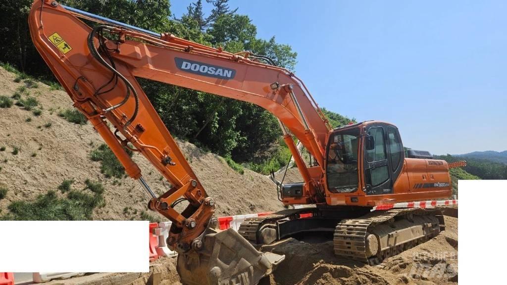 Doosan DX 300 LC Lánctalpas kotrók