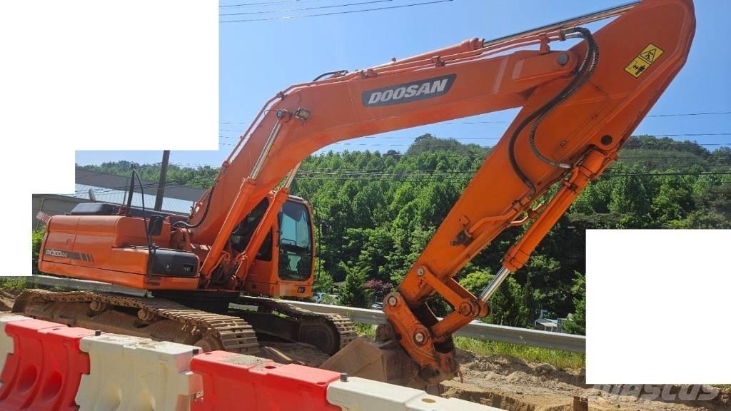 Doosan DX 300 LC Lánctalpas kotrók