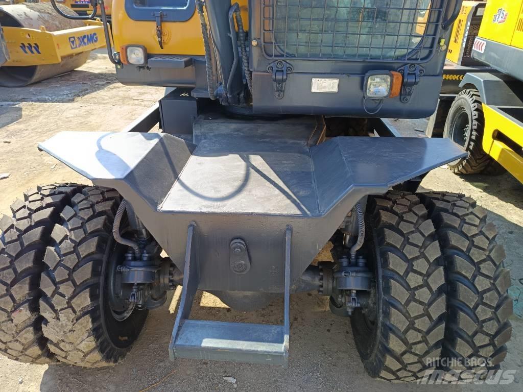 Xinyuan XYB75W-9 Lánctalpas kotrók