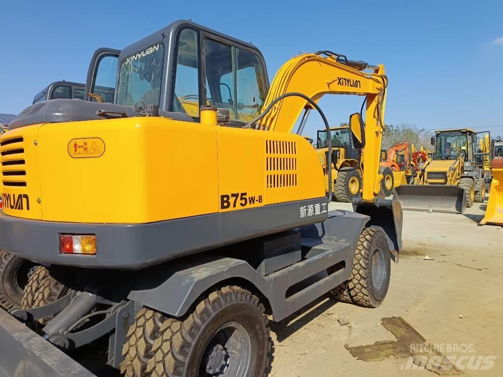 Xinyuan XYB75W-9 Lánctalpas kotrók