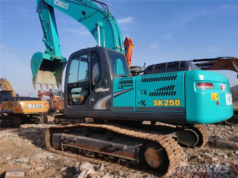 Kobelco SK250-8 Lánctalpas kotrók