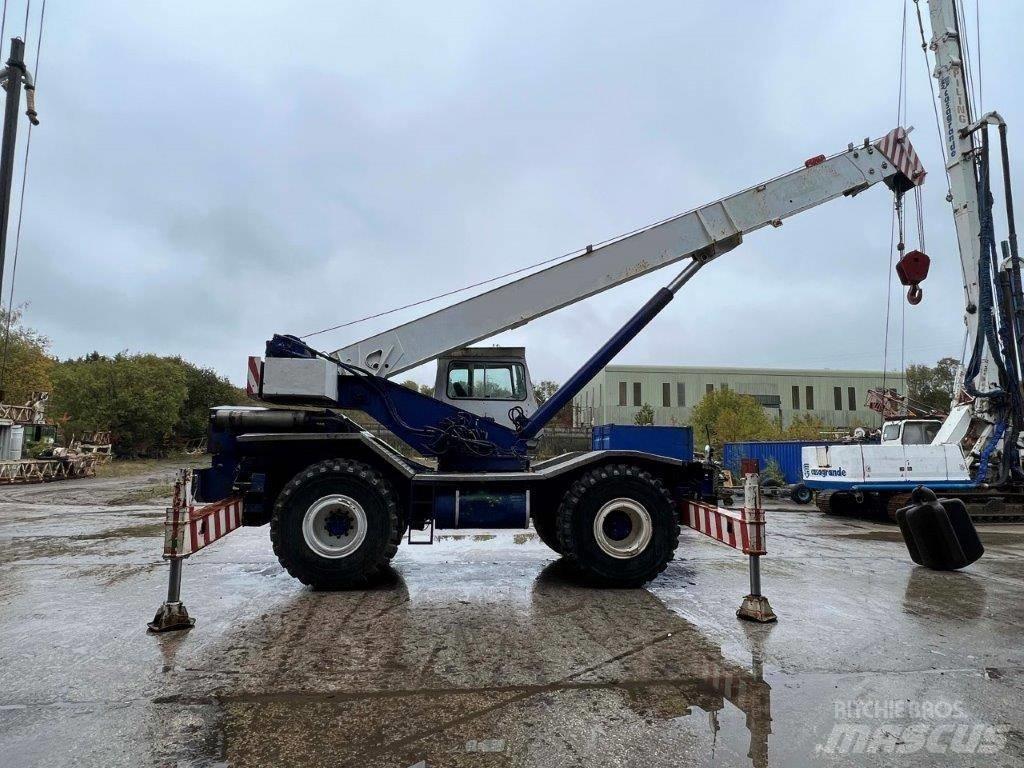 Coles Huskey 630S Mobil daruk
