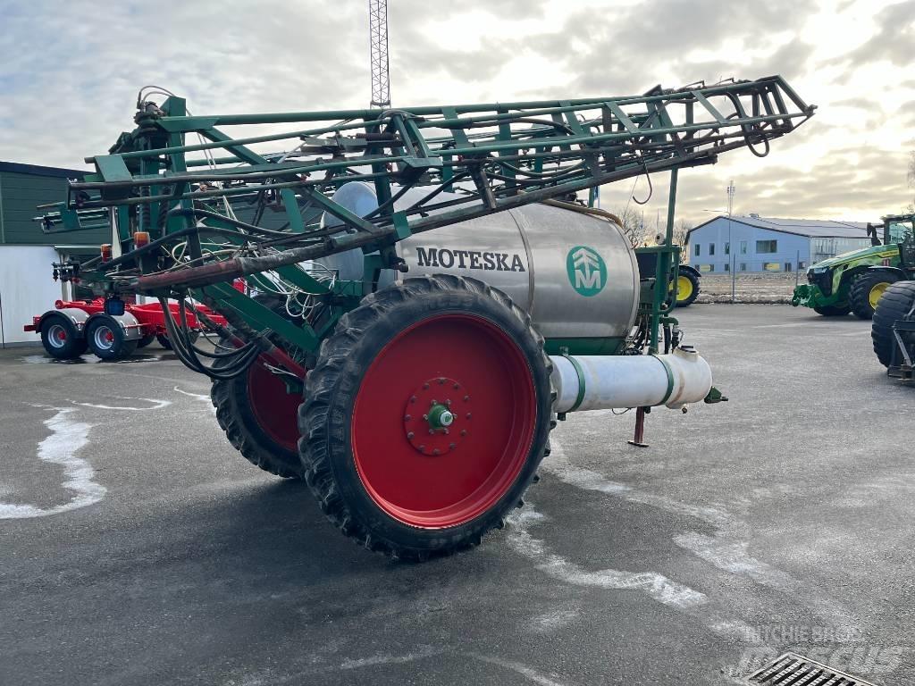 Moteska 3500 Vontatott trágyaszórók