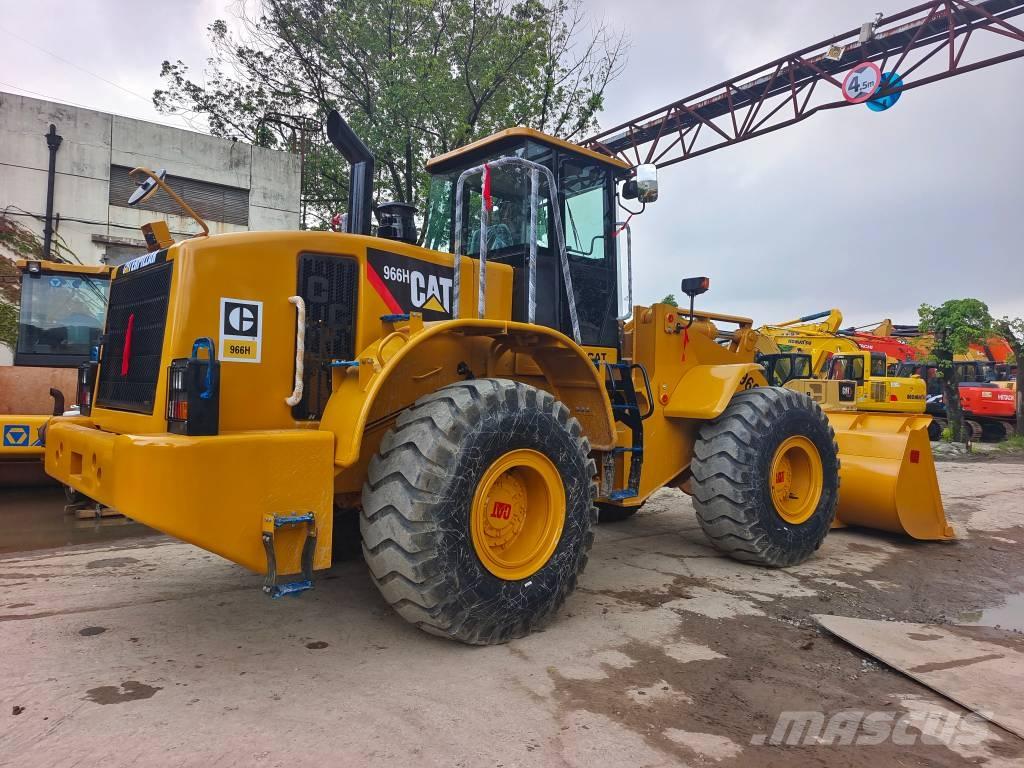 CAT 966 H Gumikerekes homlokrakodók