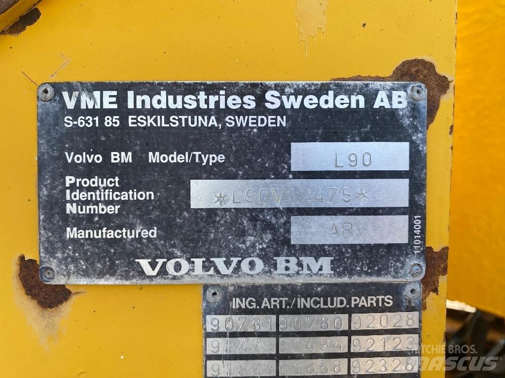 Volvo BM L 90 Gumikerekes homlokrakodók