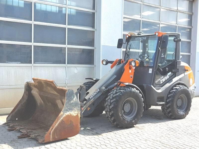 Hitachi ZW 95-6 Kompaktrakodók