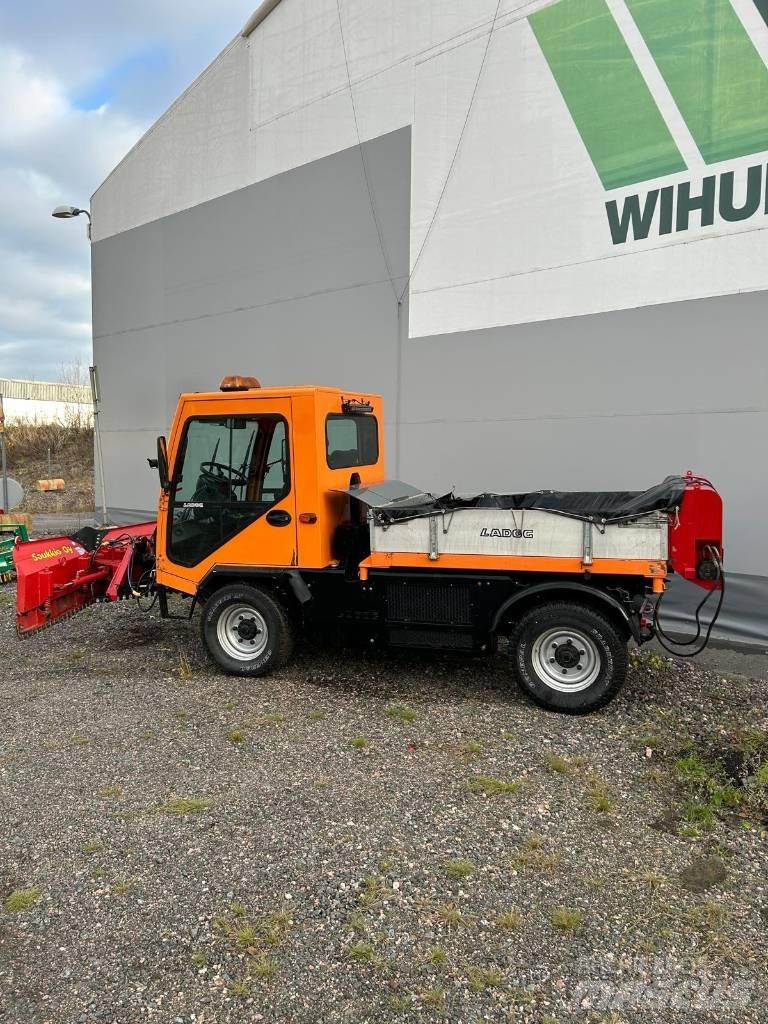 Ladog T1400 Kompakt traktorok
