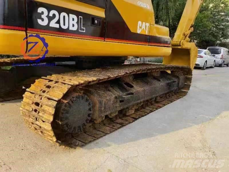 CAT 320 B L Lánctalpas kotrók