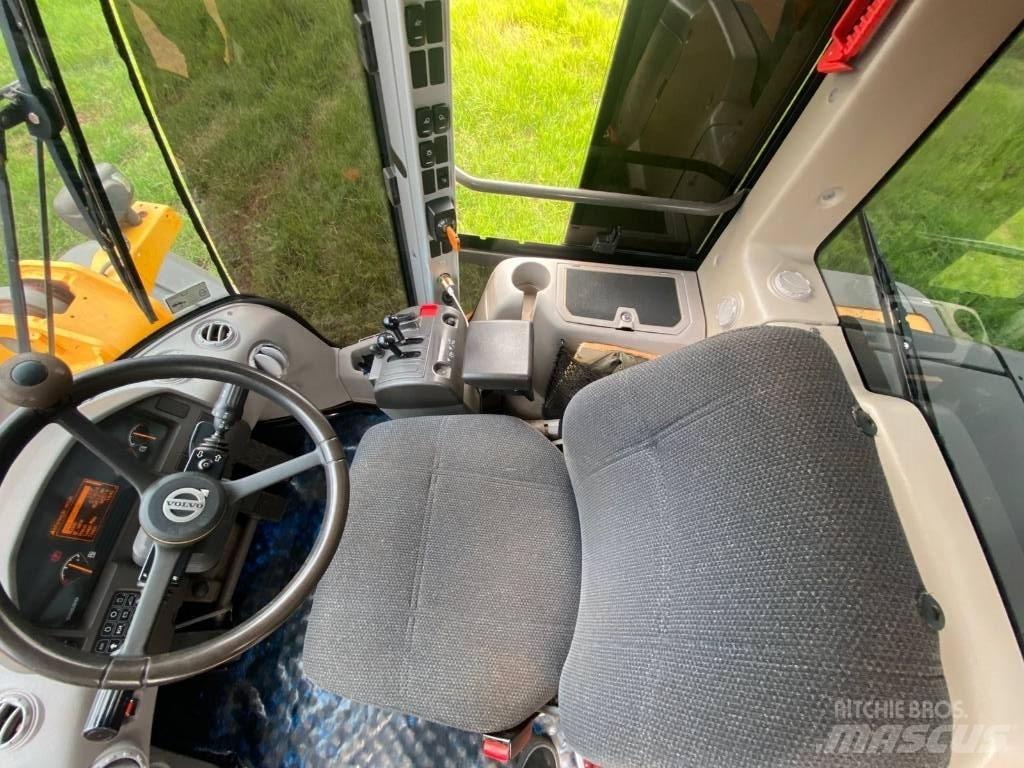 Volvo L 60 F Gumikerekes homlokrakodók
