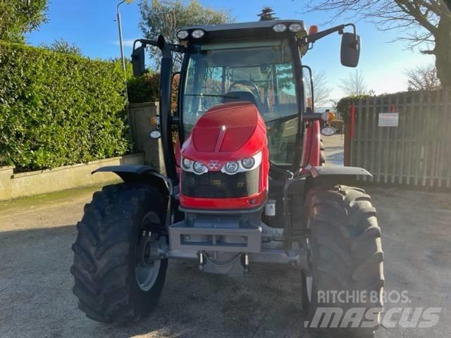 Massey Ferguson 5712 Traktorok