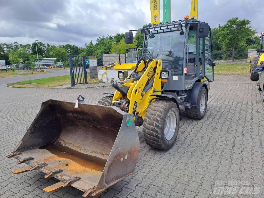 Wacker Neuson WL38 Gumikerekes homlokrakodók