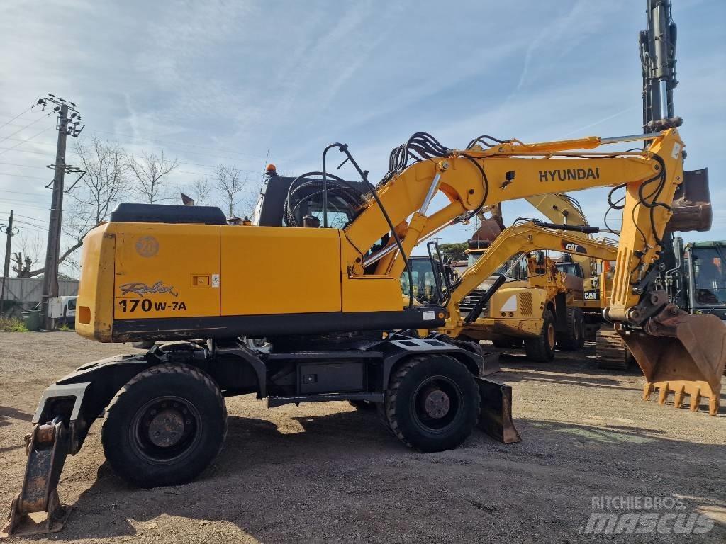 Hyundai R 170 W Gumikerekes kotrók